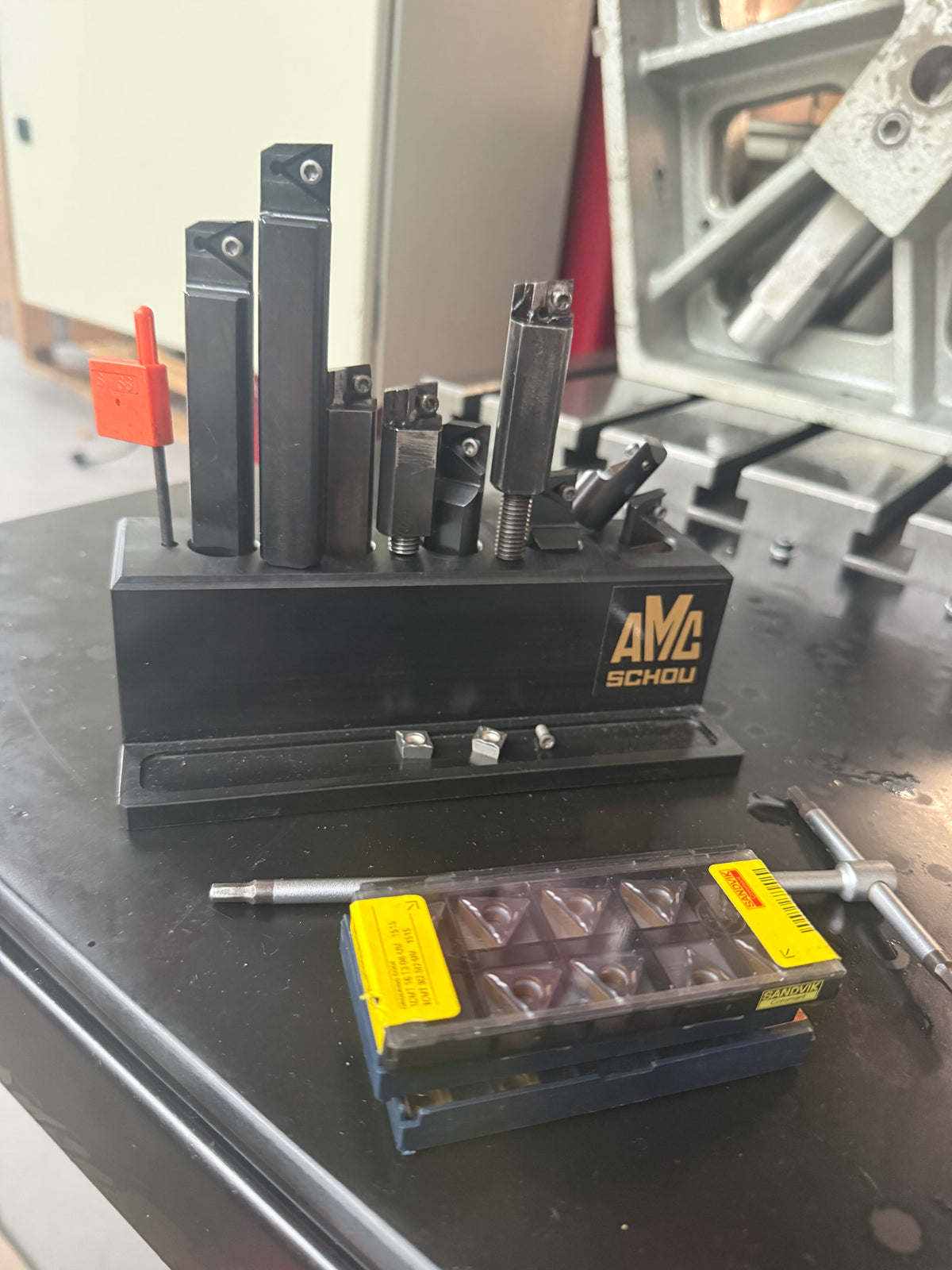 AMC-SCHOU Cylinder Boring & Milling Machine CM-1200V - Occasion