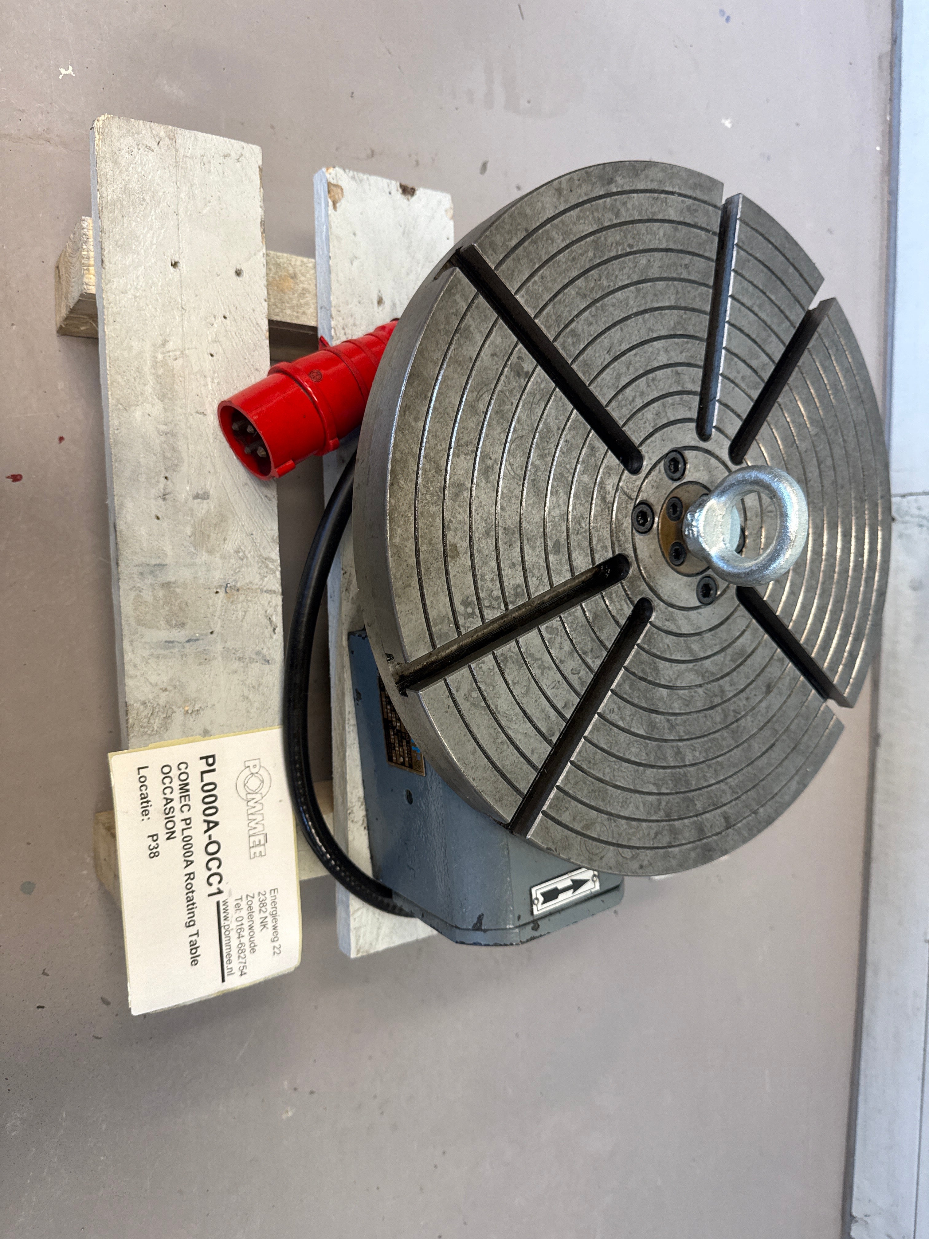 Motor driven rotary table