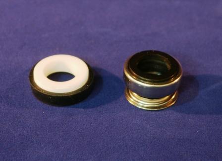 Seal 12mm carbon nitrile with internal spring for pump