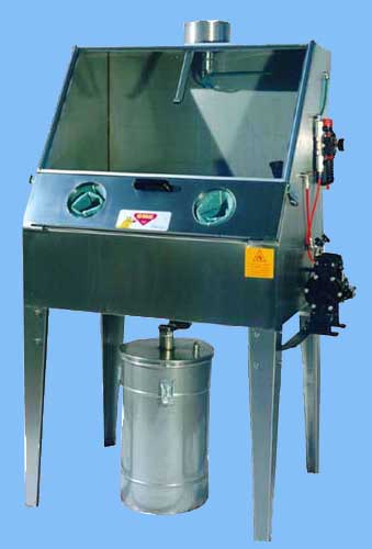 Lavapen booth for brush-cleaning