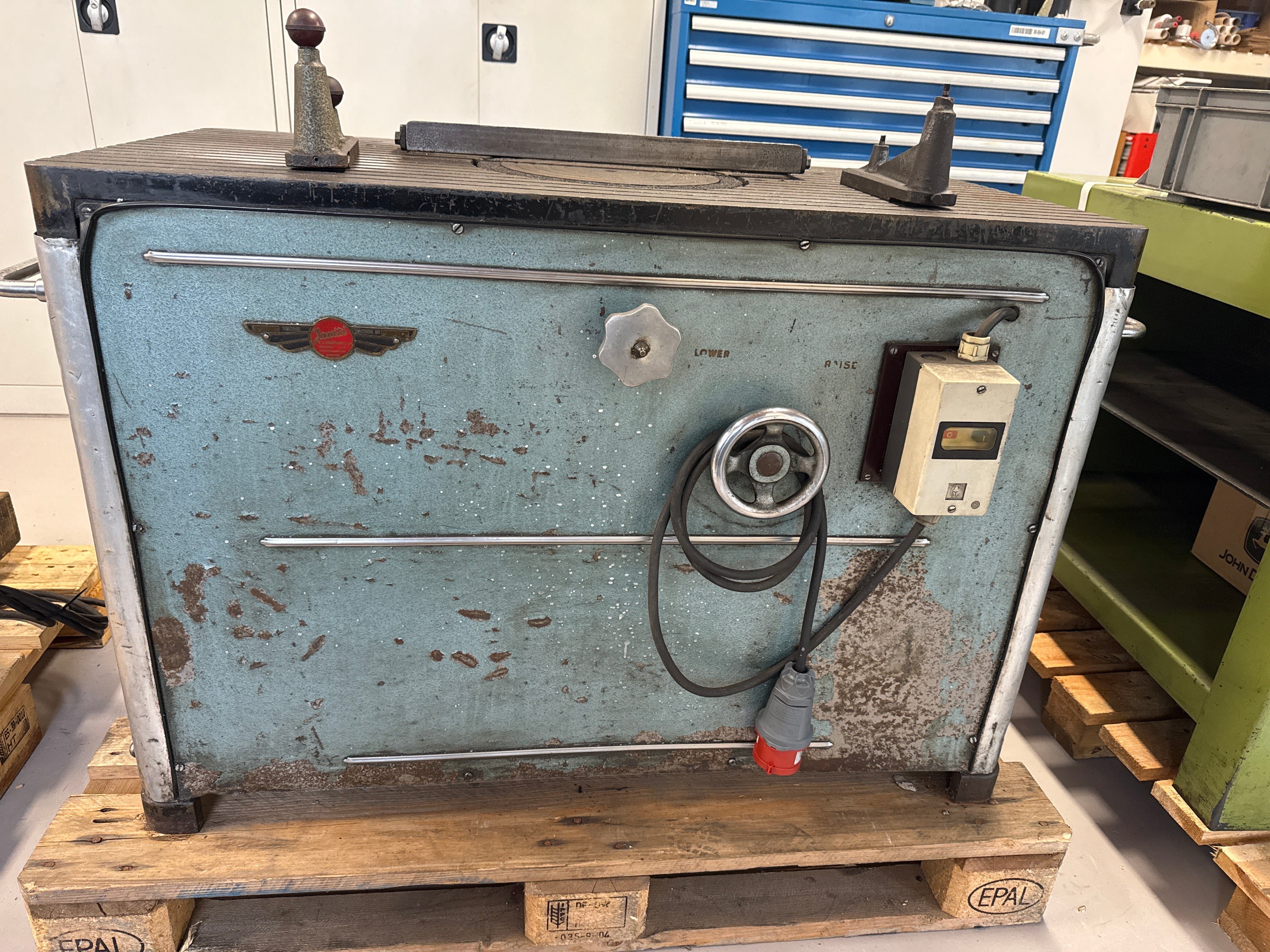 Janita surfacing machine