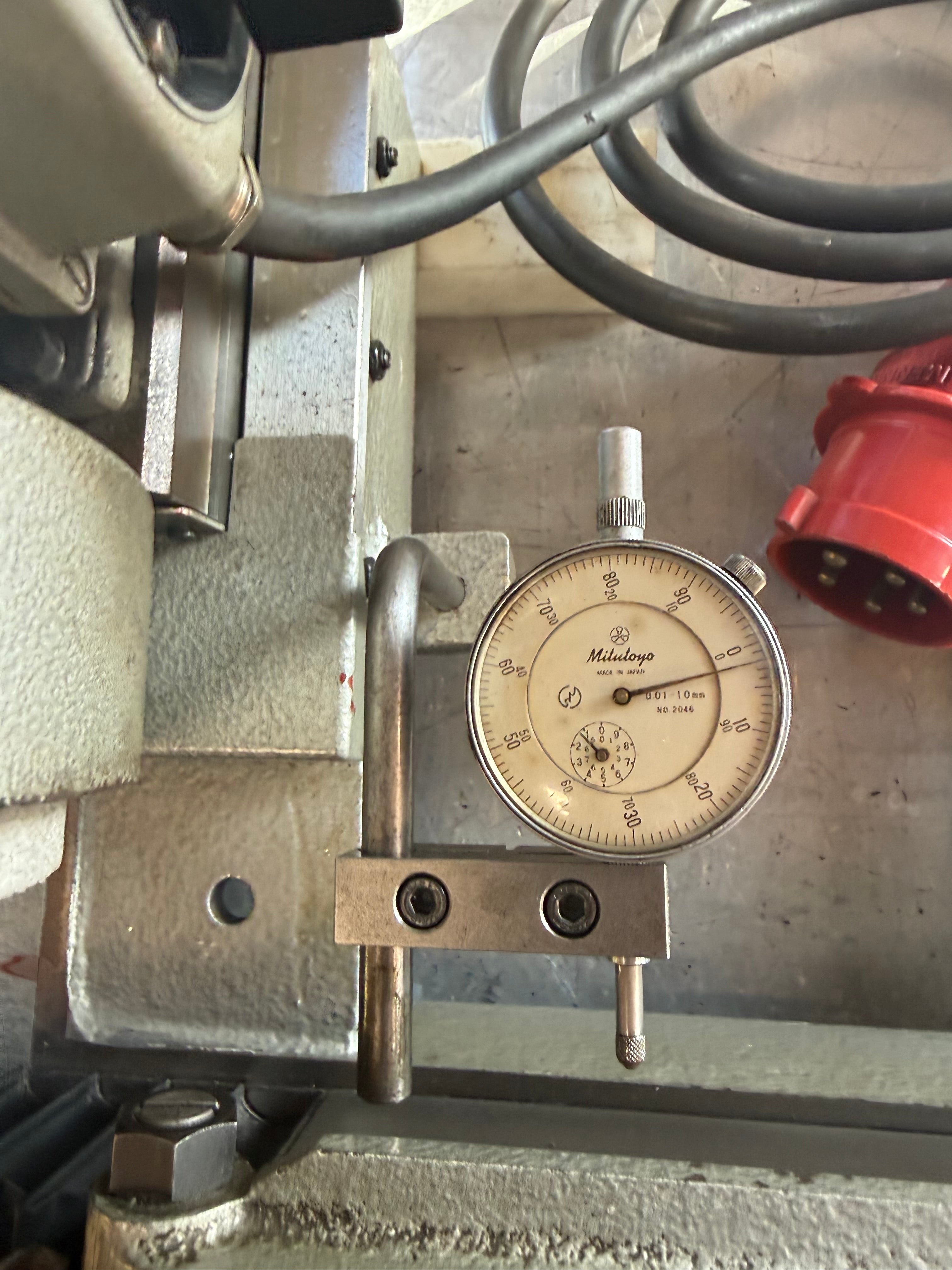 AMC-SCHOU CRG100 Cap and Rod grinding machine occasion
