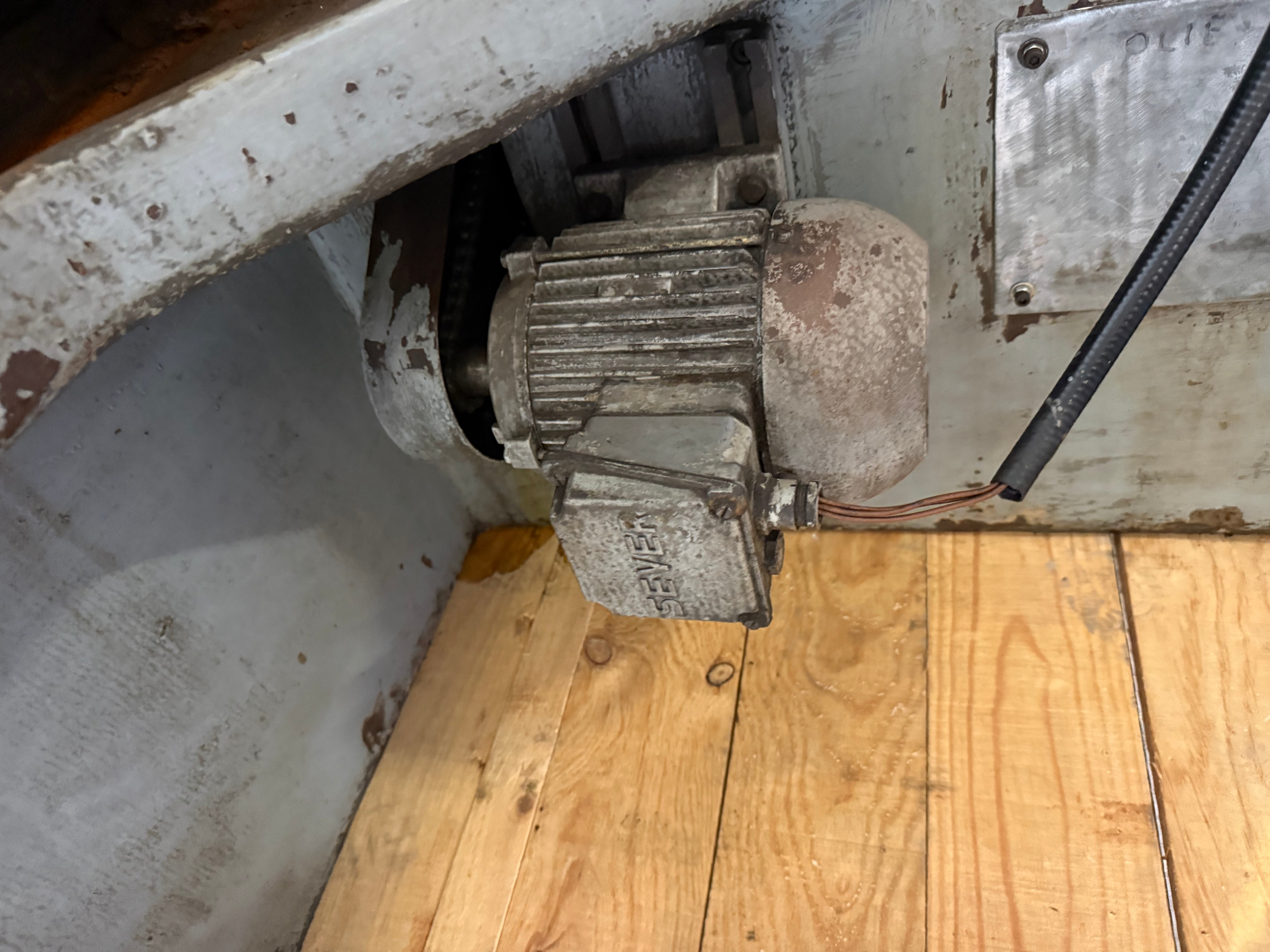 BERCO RPYSL 350B Surface grinder