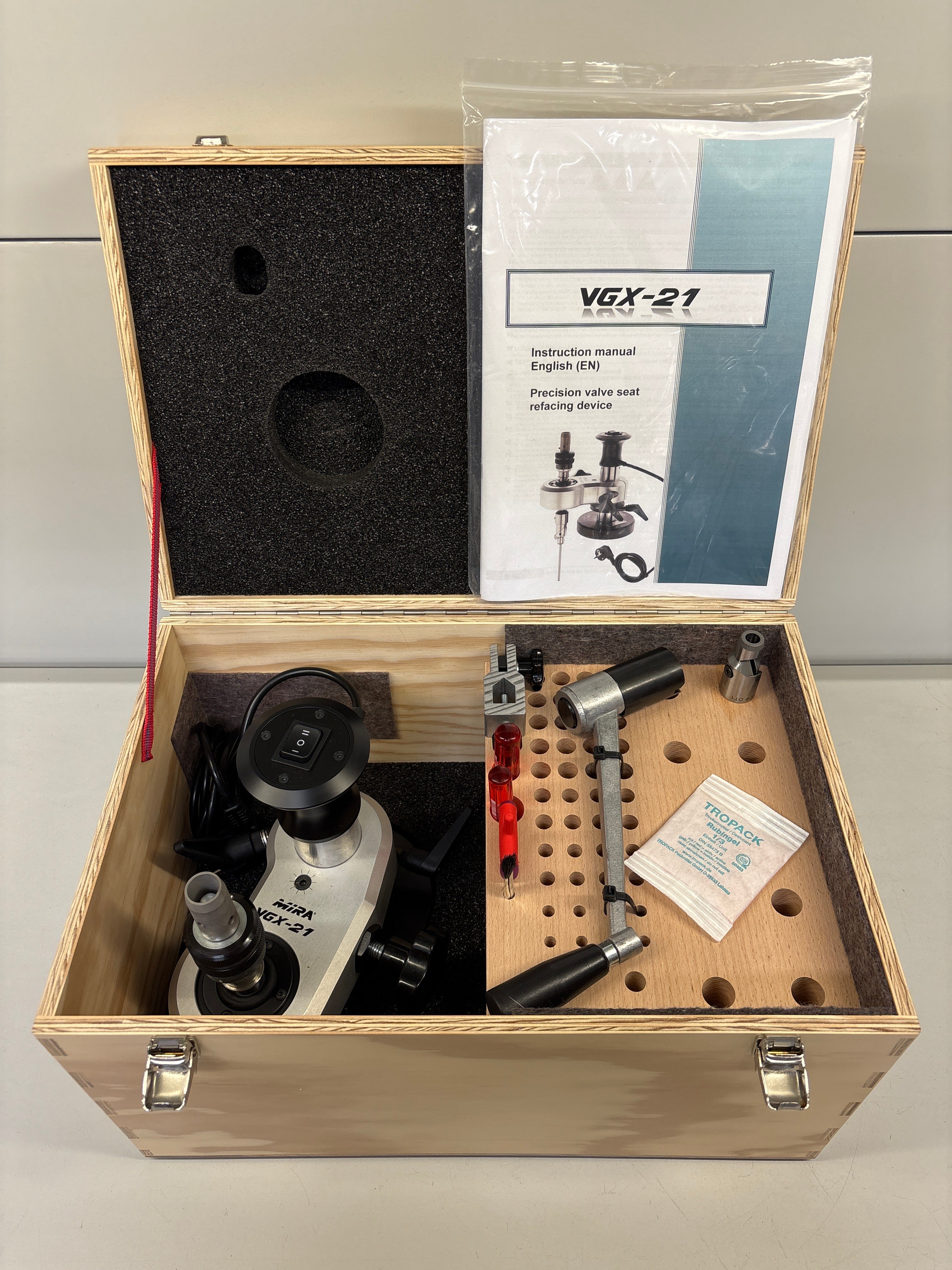 MIRA VGX-21 incl. interchangeable formtoolholder DT-1