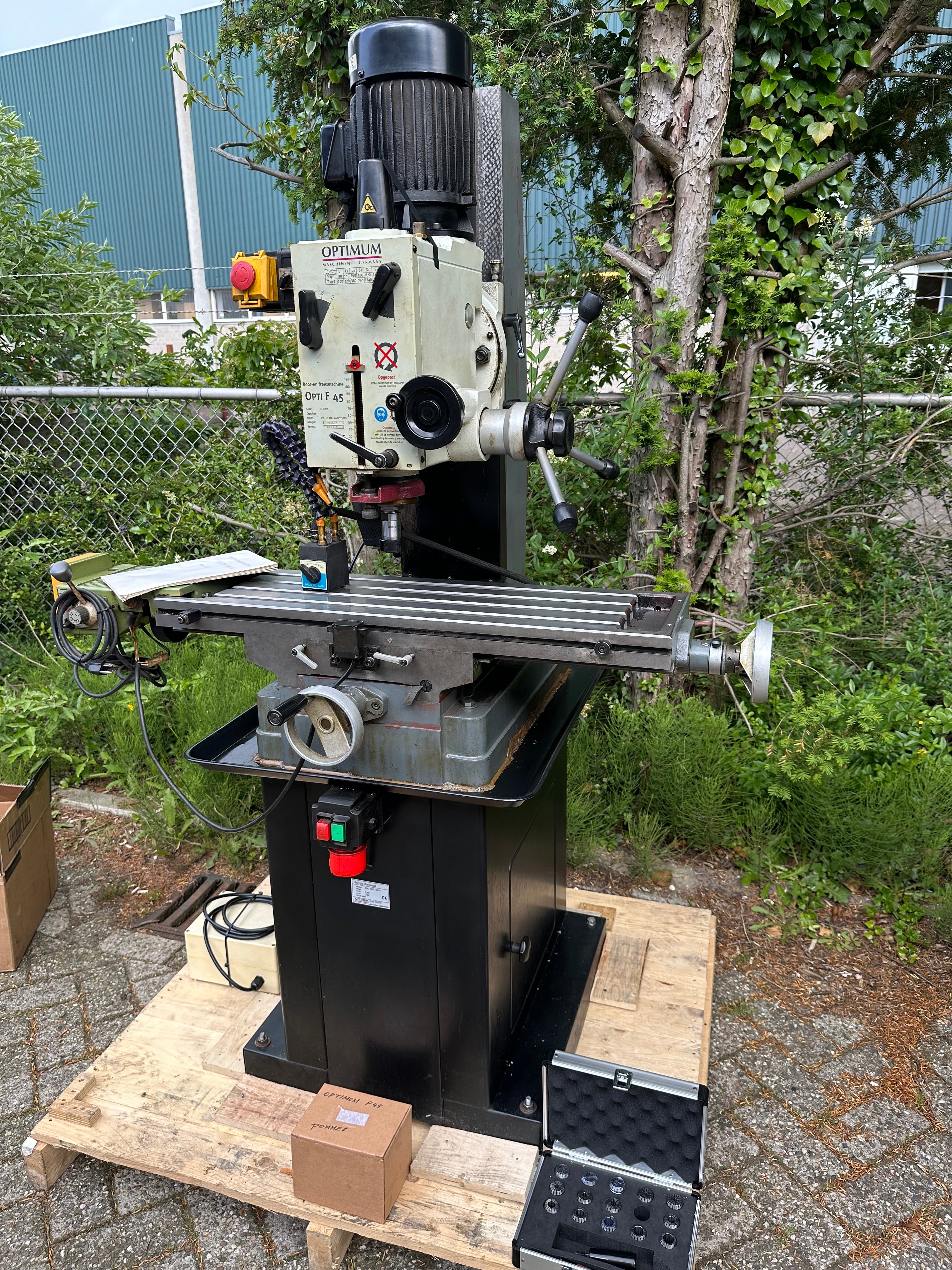 Optimum F45 Milling Machine Occasion