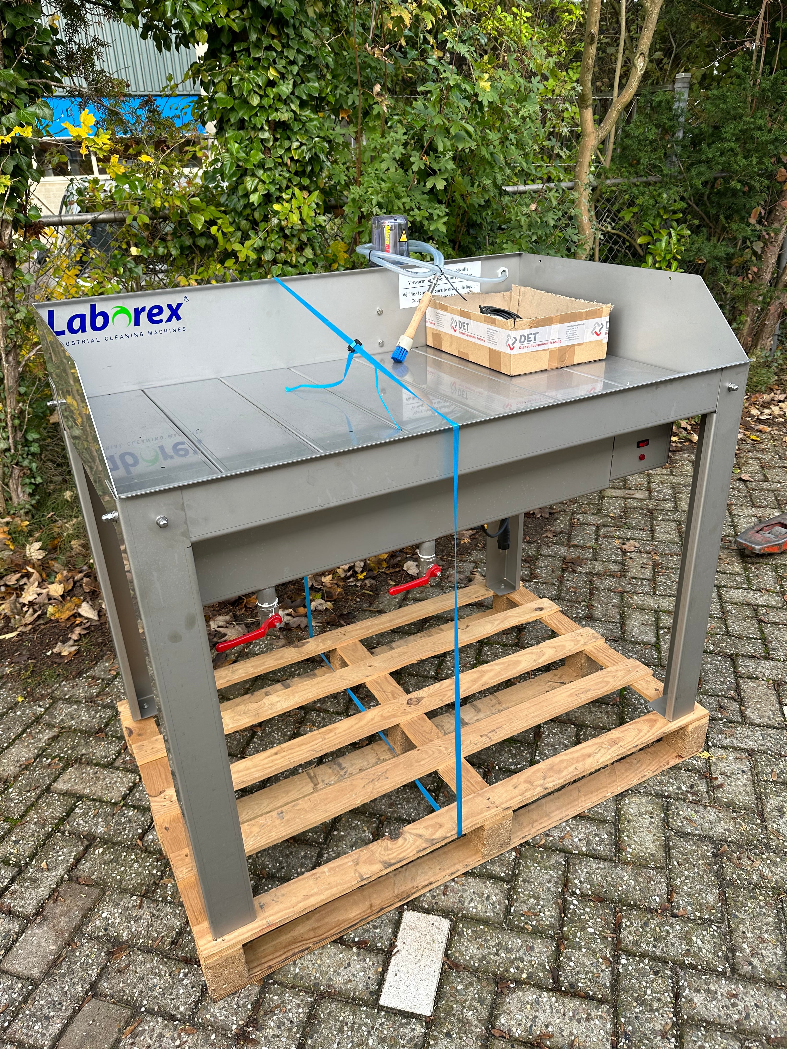 LABOREX 1240 Cleaningtable (NOS)