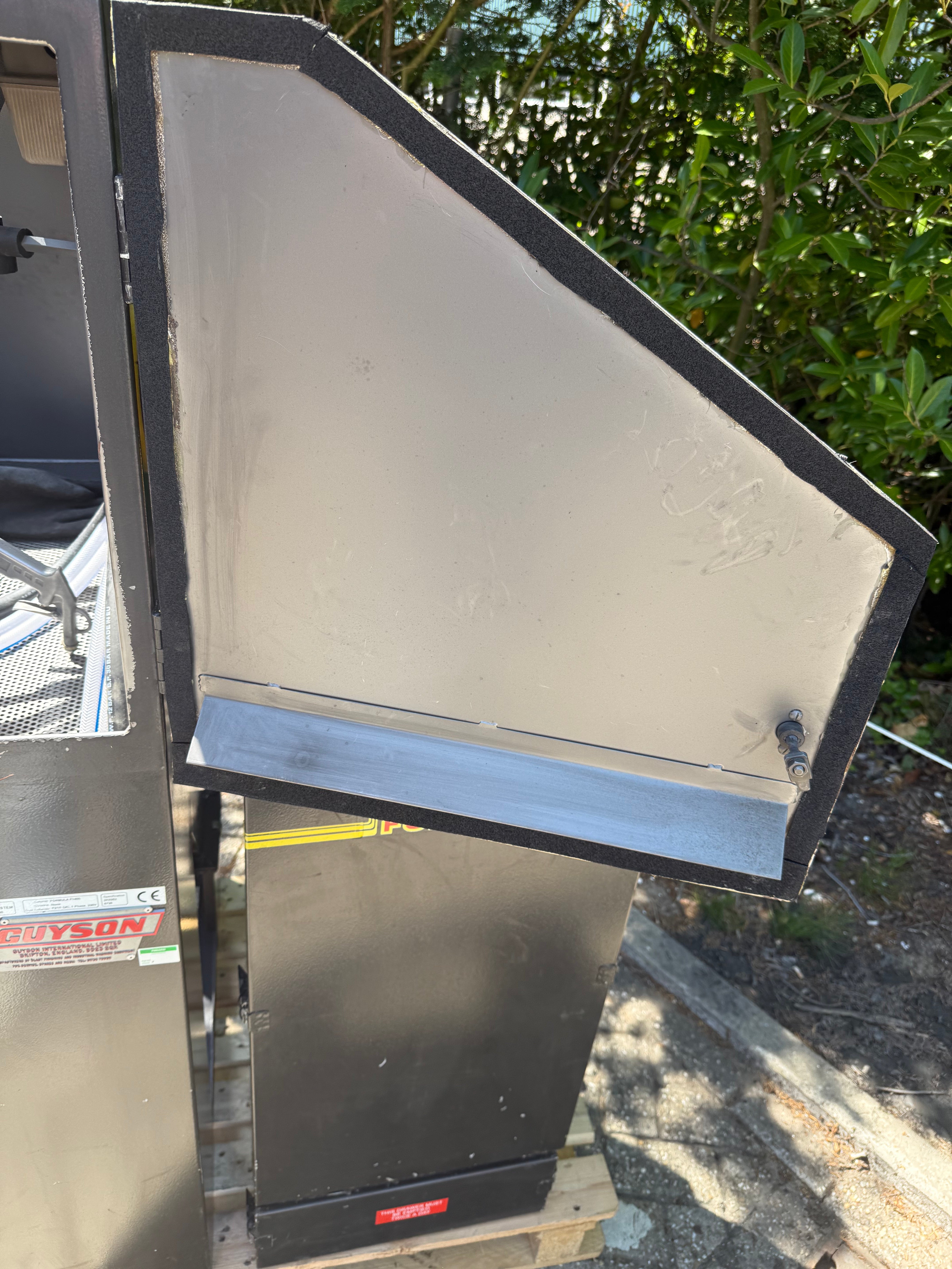 Guyson F1400 Injector blastcabinet with vacuum cleaner