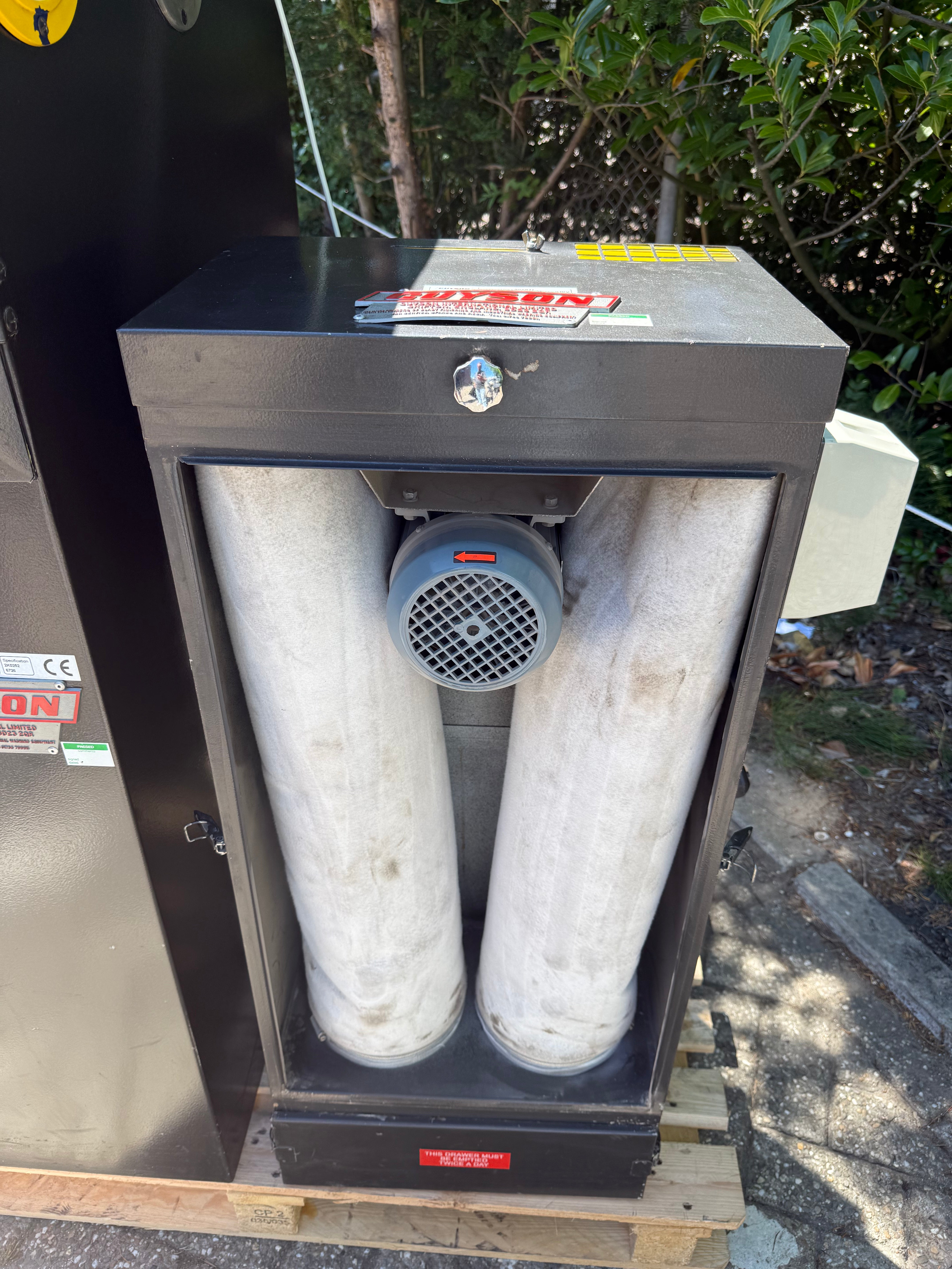 Guyson F1400 Injector blastcabinet with vacuum cleaner