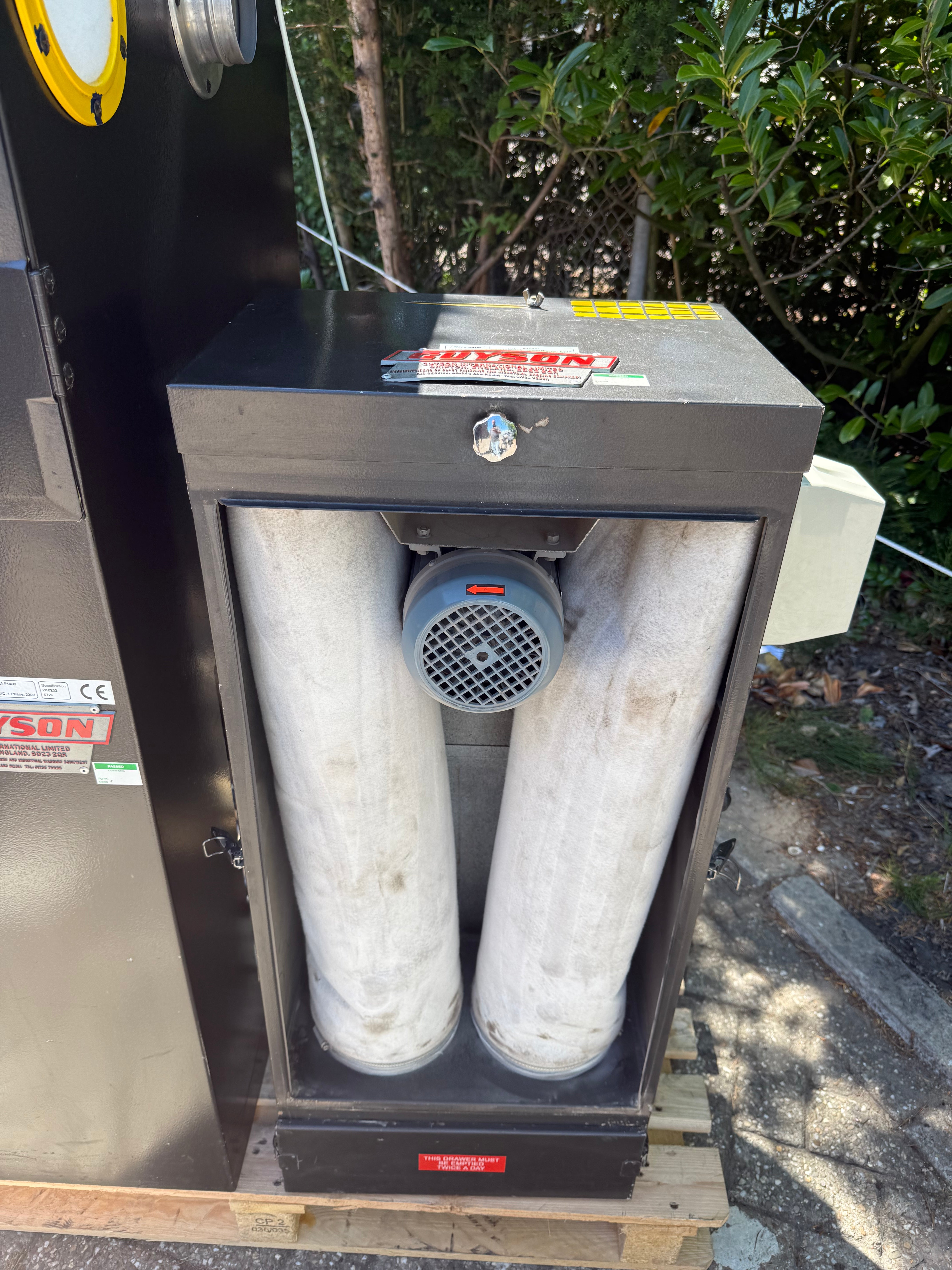Guyson F1400 Injector blastcabinet with vacuum cleaner