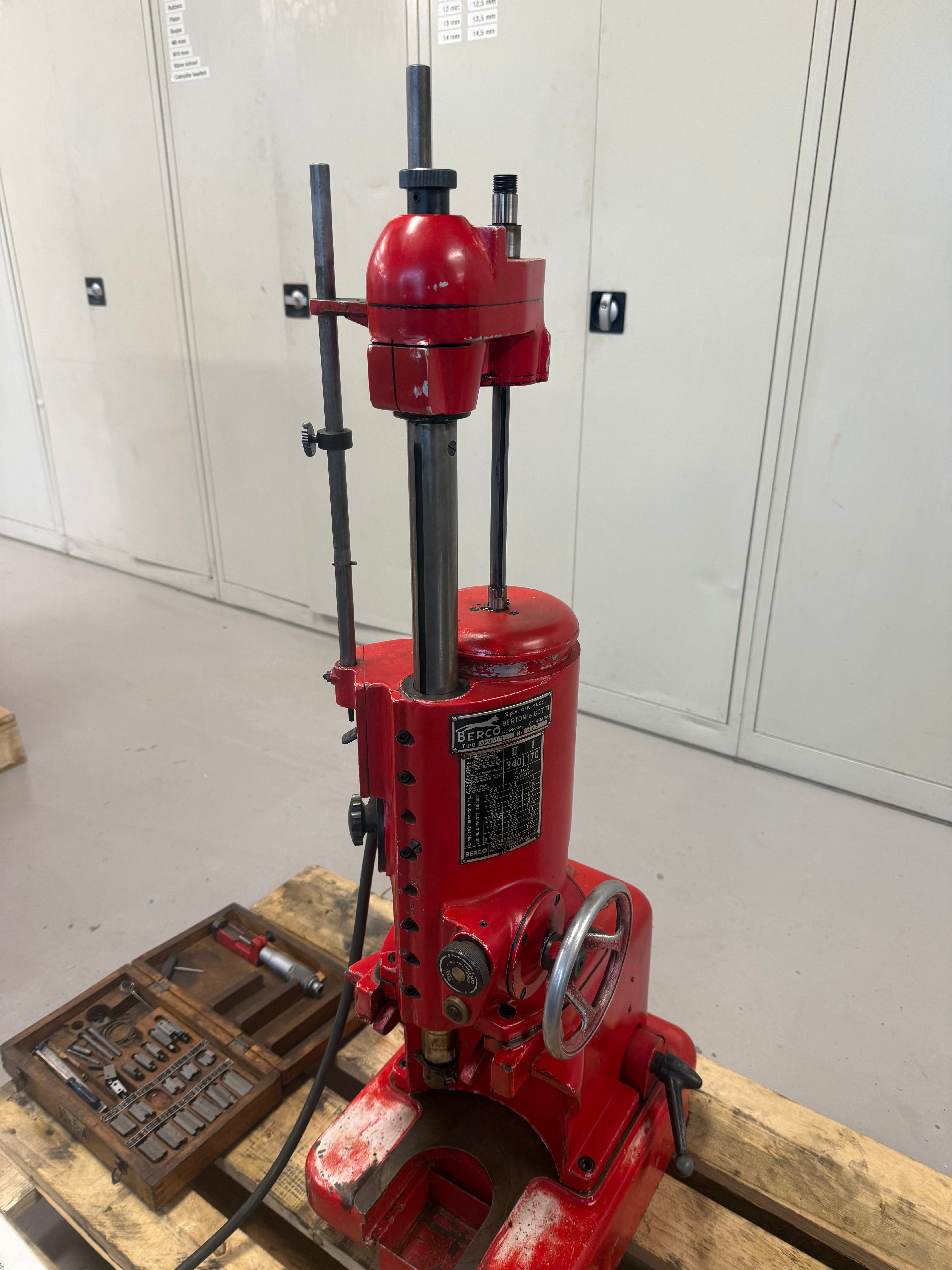 BERCO APM65-2 Cilinderboormachine 34-90 mm Occasion