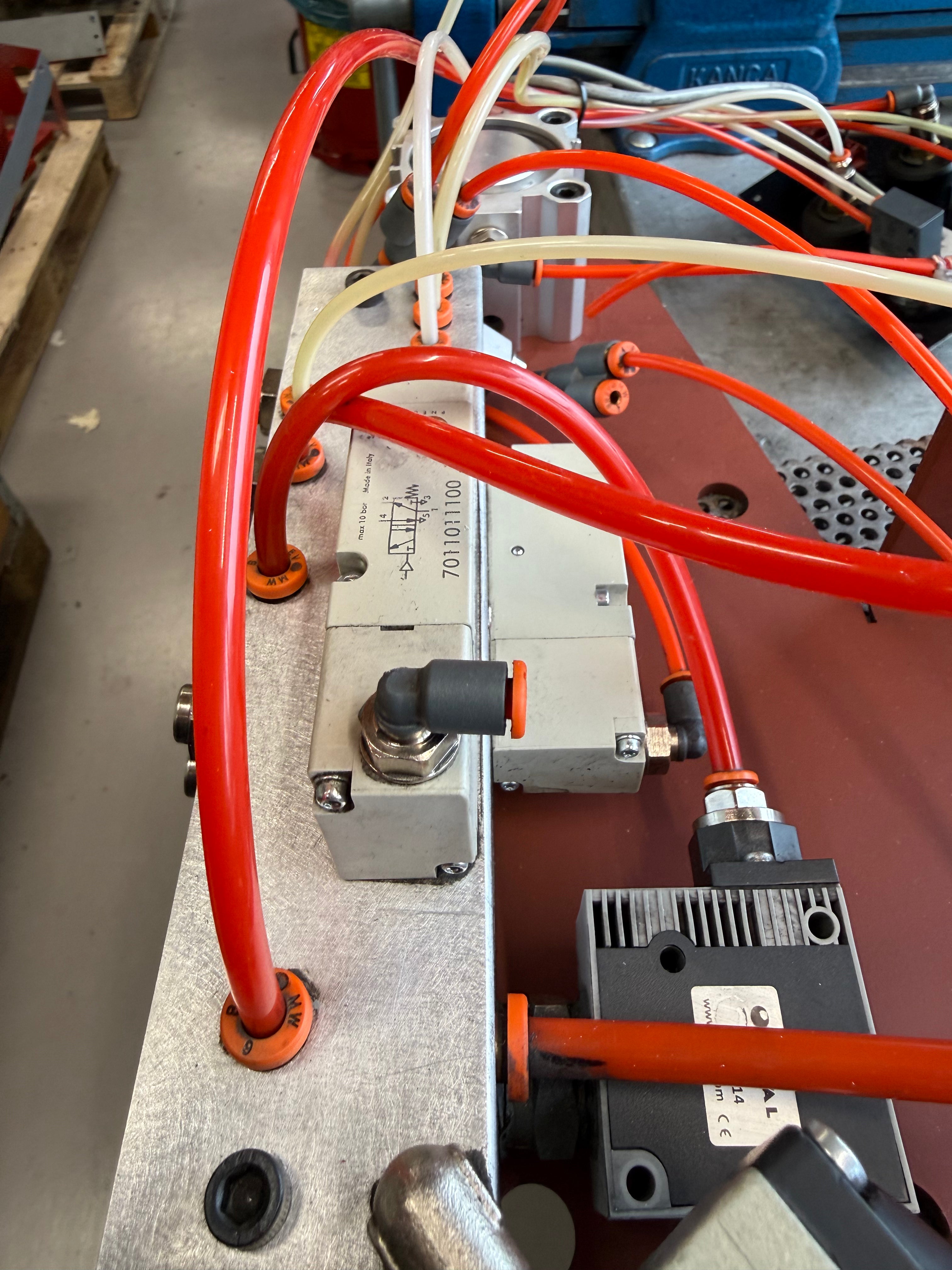 SERDI Pneumatic Distributor - 024740