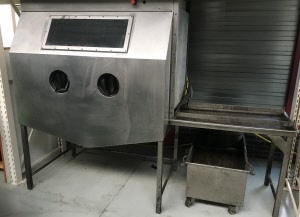 Blasting cabinet (RVS) used